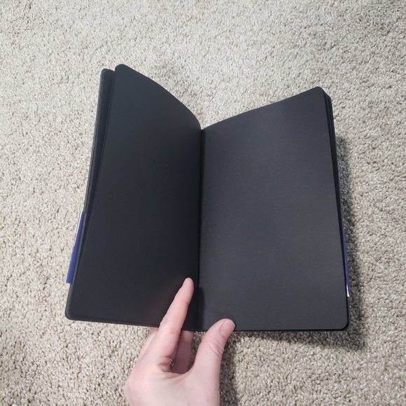 NWT, Fantastic Beasts Grindelwald Dark Sketchbook - Picture 6 of 6